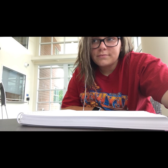 Meet your Posher, Jessica - Picture 1 of 1